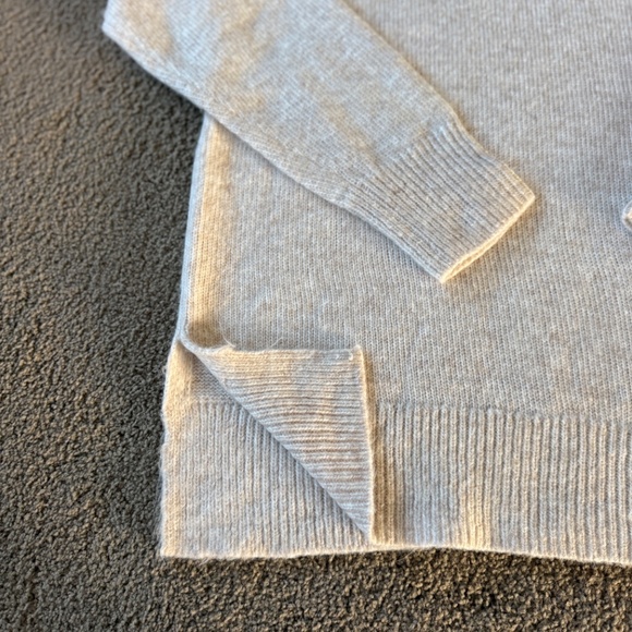 Topshop Cream Mock Neck Sweater NWT – Size M - Picture 3 of 7